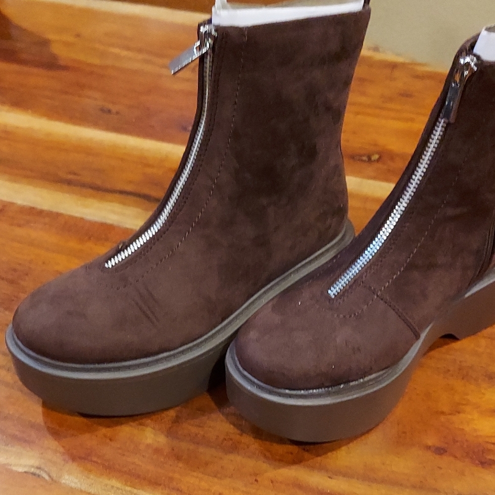 Brown Ankle Boots with Zipper